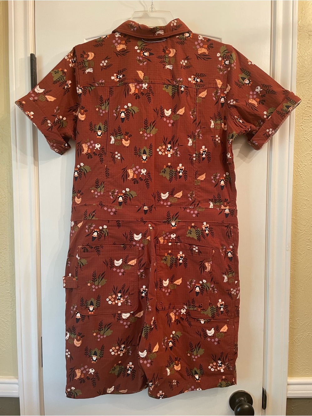 ๐NWT๐ Duluth Heirloom gnome short coveralls, size S - Picture 2 of 4